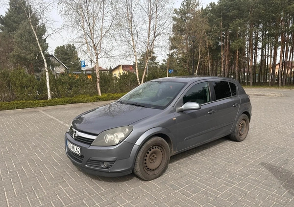 Opel Astra cena 7000 przebieg: 289000, rok produkcji 2005 z Kłobuck małe 67